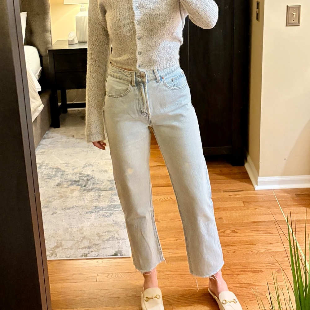 Light Wash High-Rise Straight Jeans - Women's